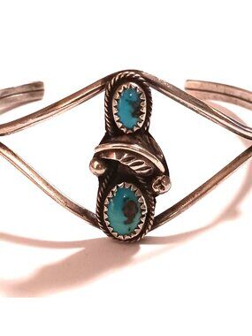 Vintage Navajo Turquoise Sterling Cuff Bracelet (1212)